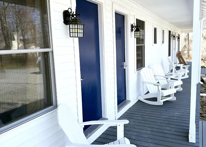 Eden Village Motel And Cottages