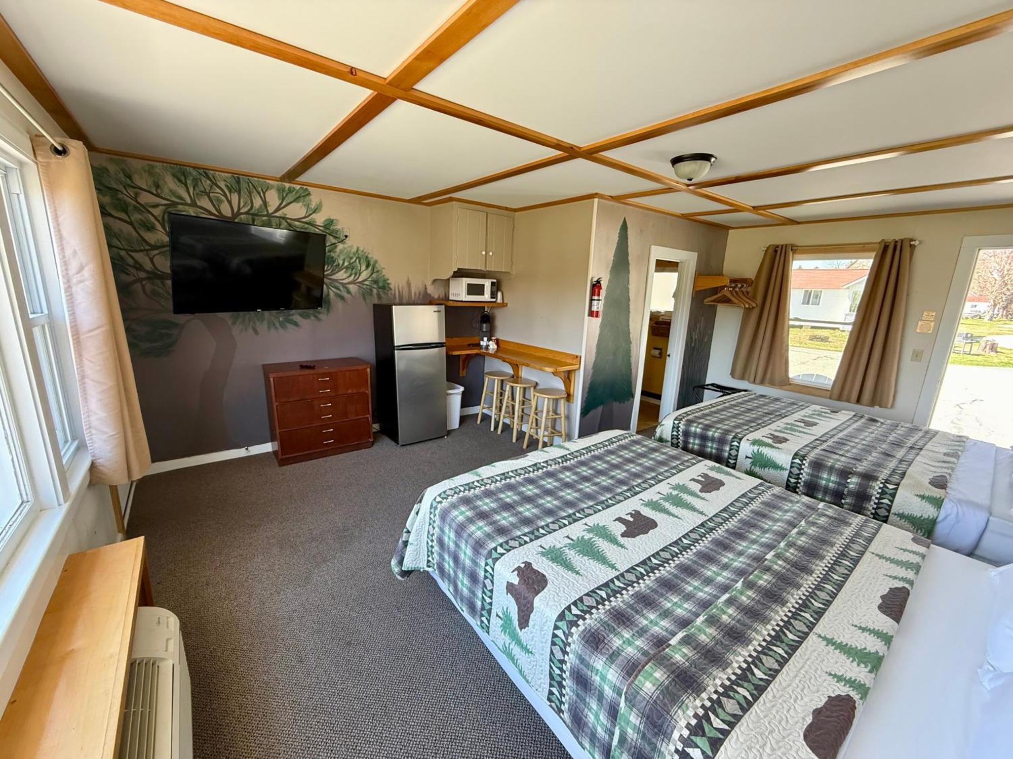 Eden Village And Motel 2*