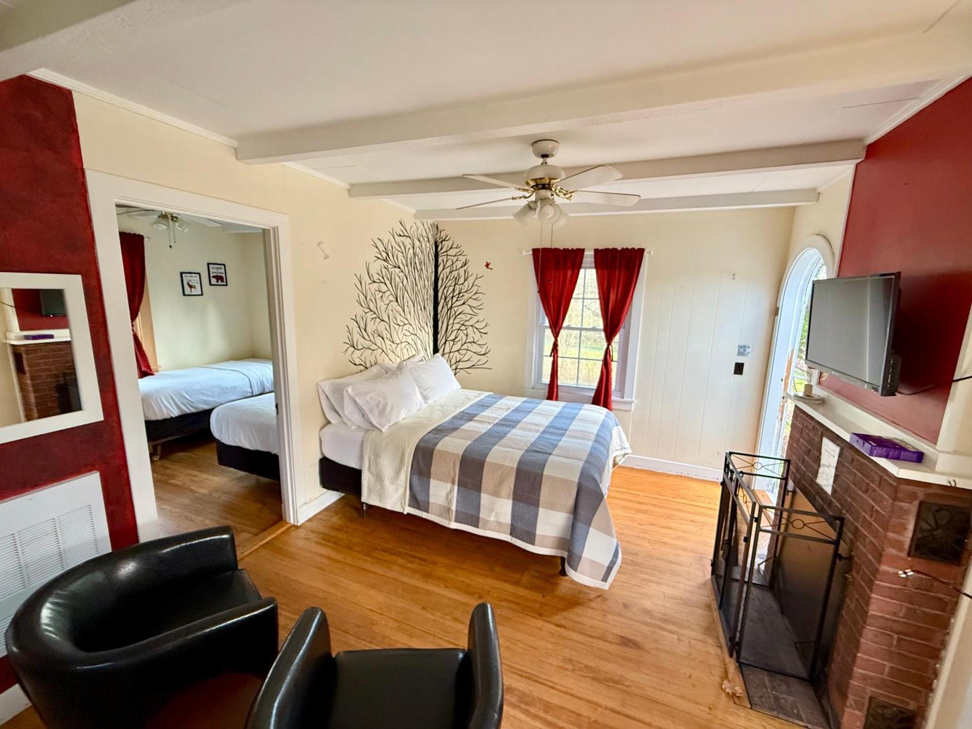 Motel Eden Village And 2*
