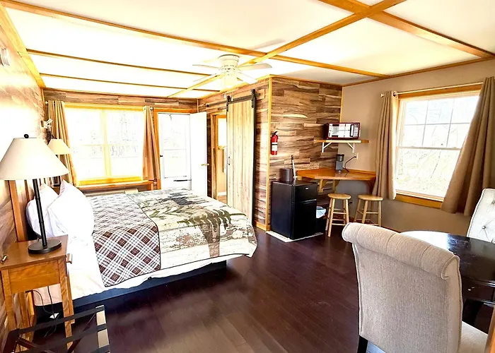 Eden Village Motel And Cottages